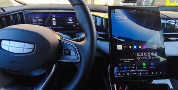 Установка голосового, навигации и приложений на Geely Atlas New в Чебоксарах